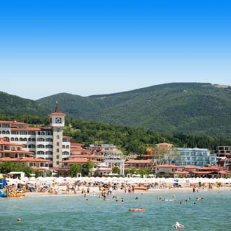Het levendige strand van Sunny Beach, Bulgarije