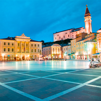 Foto van het centrale plein in Porec, Istrië, Kroatië 