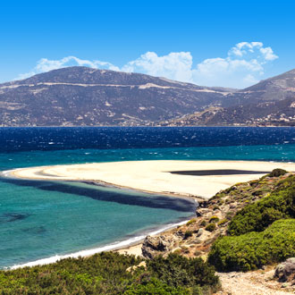 Gebergte en de zee op het Griekse eiland Kos