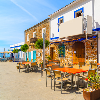 Restaurants en bars aan de kust in Santa Eularia, Ibiza