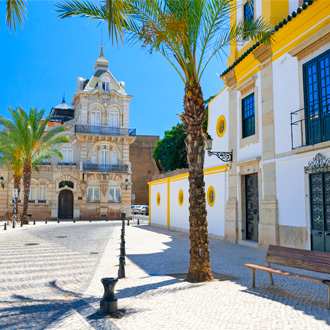 Traditionele gebouwen in het centrum van Faro, Portugal
