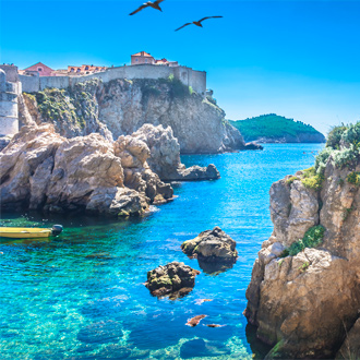 Verborgen-baai-in-de-beroemde-stad-Dubrovnik-Midden-Dalmatie