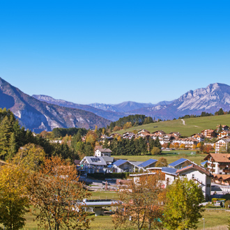 Huisjes in de bergen van Trentino in Italie
