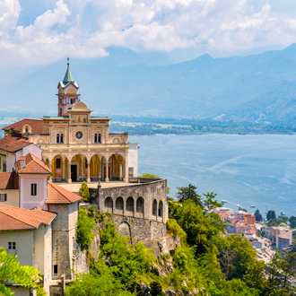 Uitzicht-over-Lago-Maggiore-in-Ticino