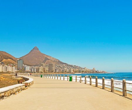 <p>Voetpad langs zee in West-Kaap</p>
