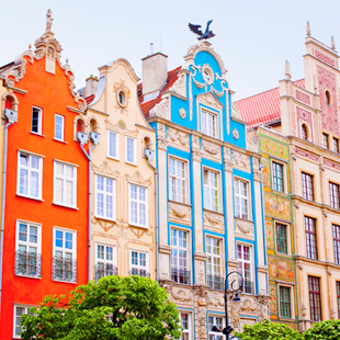 Fel gekleurde huizen in Gdansk, Pommeren