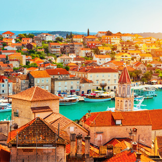De-oude-stad-Trogir-in-Midden-Dalmatie-Kroatie