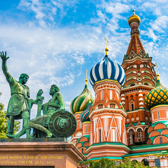 De kleurrijke Sint Basilius kathedraal in Moskou