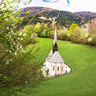 Kerk in Bad Kleinkirchheim in Karinthie, Oostenrijk