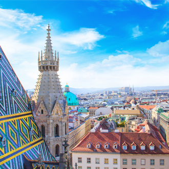 Uitzicht over de Stephens kathedraal en de stad Wenen in Oostenrijk