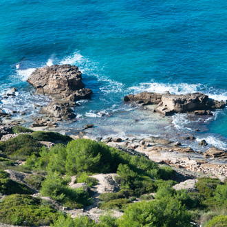 Groene kust in Cabo Blanco