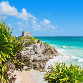 Strand naast cancun Quintana Roo aan de Riviera Maya