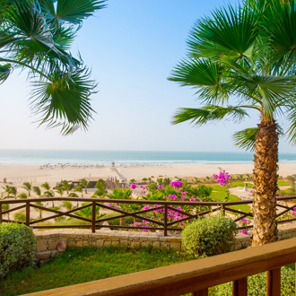 Uitzicht over het strand van Praia de Chaves vanaf een hotel