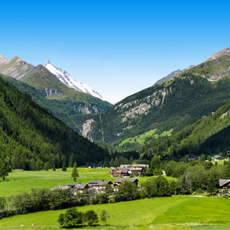 Landschap Heiligenblut in Noord-Tirol met Gross Glockner Berg