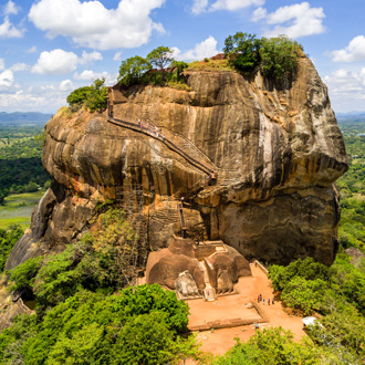 Luchtfoto van Lion Rock in Dambulla, Sri Lanka