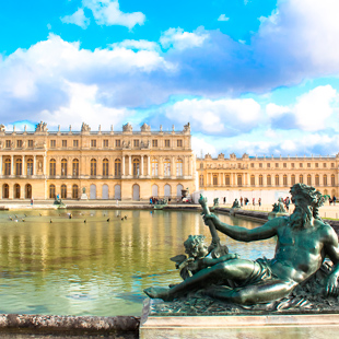 Chateau de Versailles in Ile de France