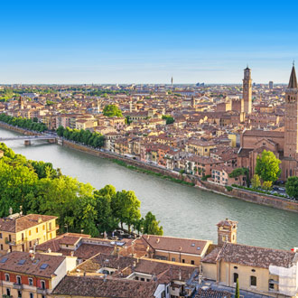 Uitzicht over de stad Verona in Italie