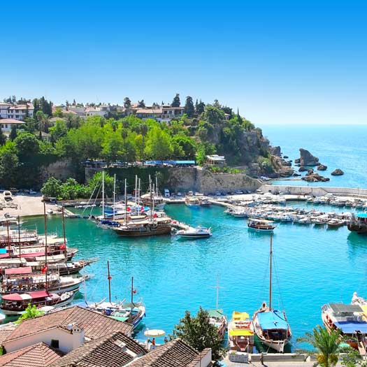 Haven met bootjes in Antalya