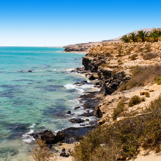 Kust met rotsen en zee Costa Calma, Fuerteventura