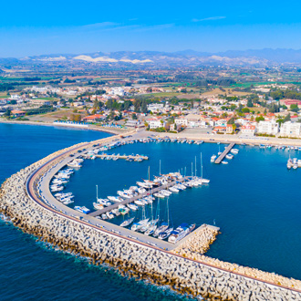 Uitzicht over de haven van Limassol, Cyprus