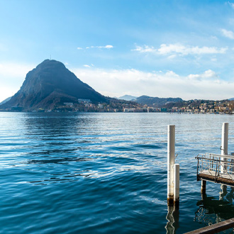 Zwitserland-Uitzicht-over-het-meer-van-Lugano
