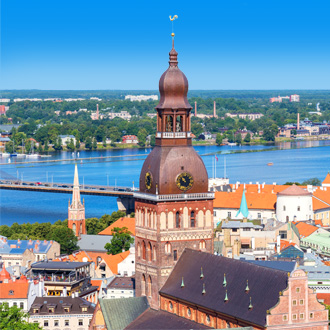 Koepkathedraal en Daugava rivier in Riga, Letland
