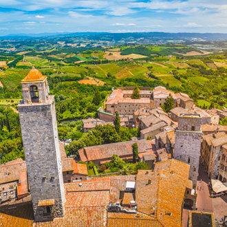 Luchtfoto over omgeving bij San Gimignano, Italië