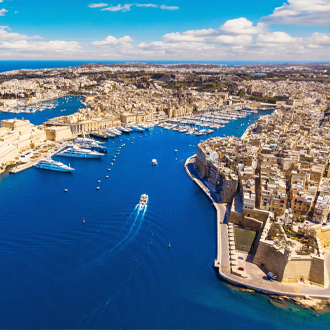 Luchtfoto-panoramisch-uitzicht-op-Valletta-in-Malta