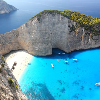 <p>Strand in Griekenland tijdens adults only vakantie</p>