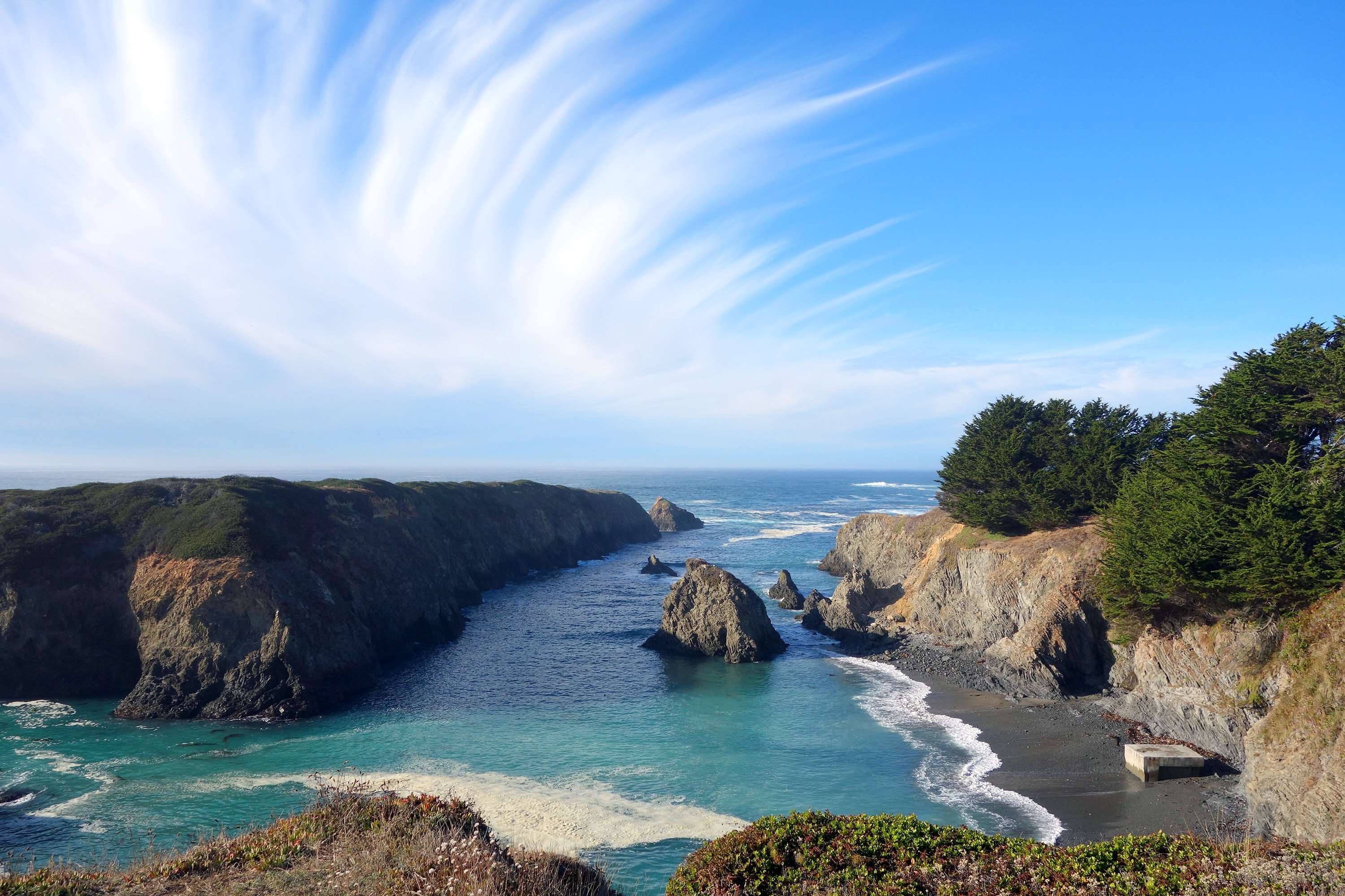 Zee en rotsstrand Californië Verenigde Staten