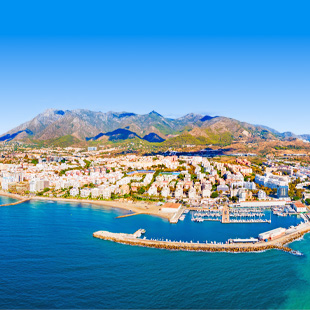 Uitzicht op de mooie haven van Málaga