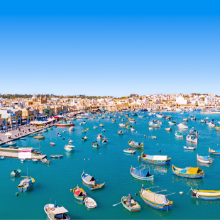 De gezellige haven van Malta