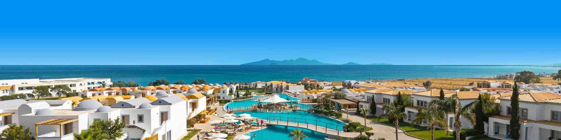 Mitsis hotel met zwembad en uitzicht op zee