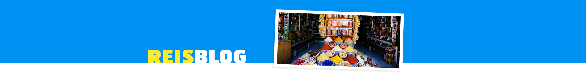 Gezellig winkeltje met specerijen op de markt in Marokko