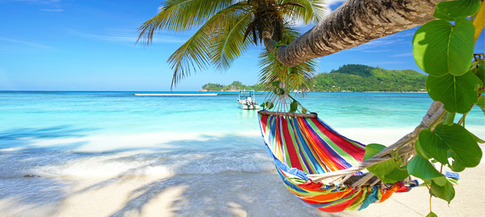 Hangmat op een tropisch eiland