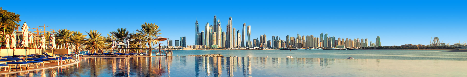 Skyline van Dubai in de Verenigde Arabische Emiraten